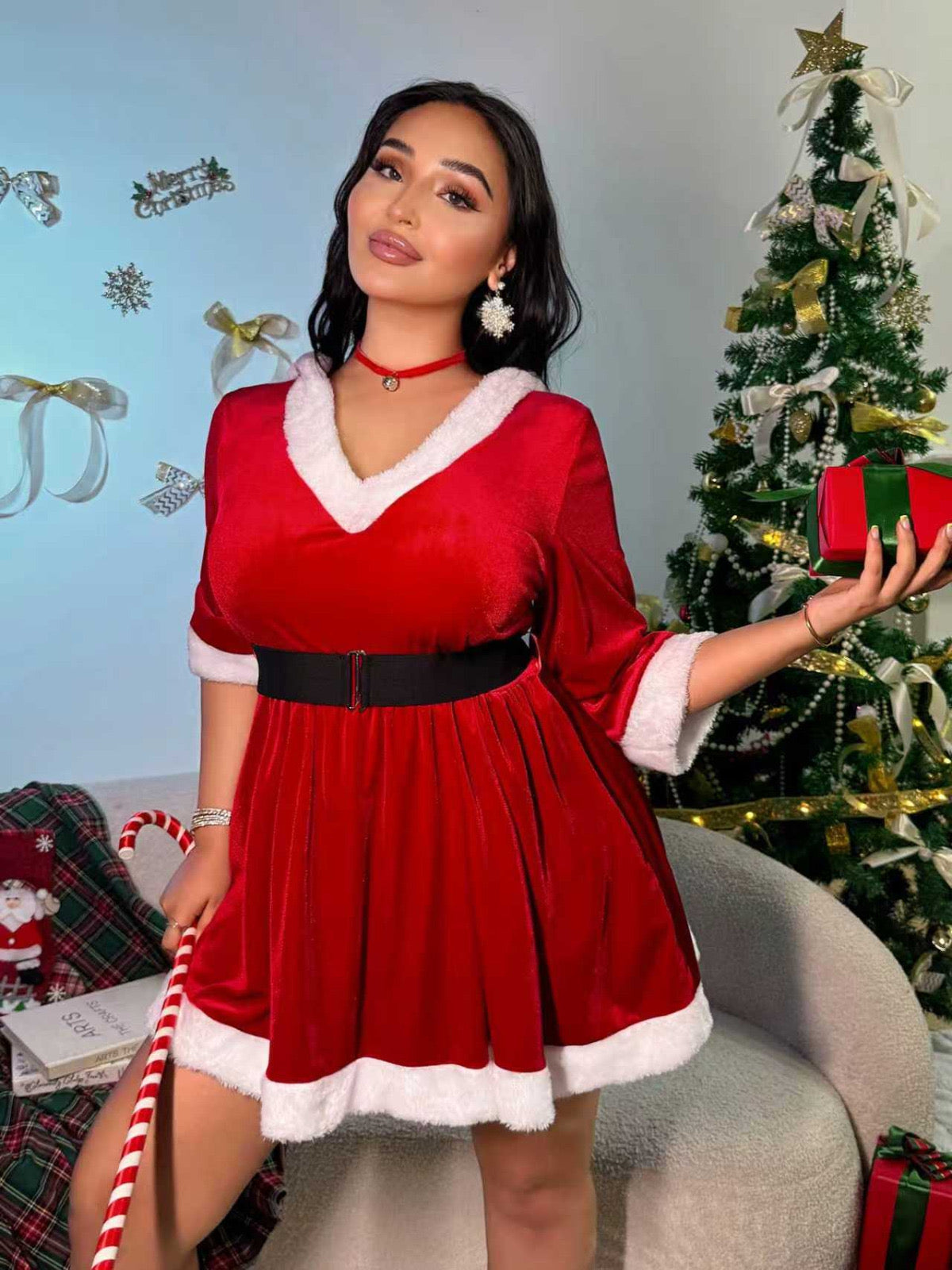 Aksamitna Sukienka Mikołajki Plus Size – Zestaw Premium z Czapką Mikołaja GRATIS!