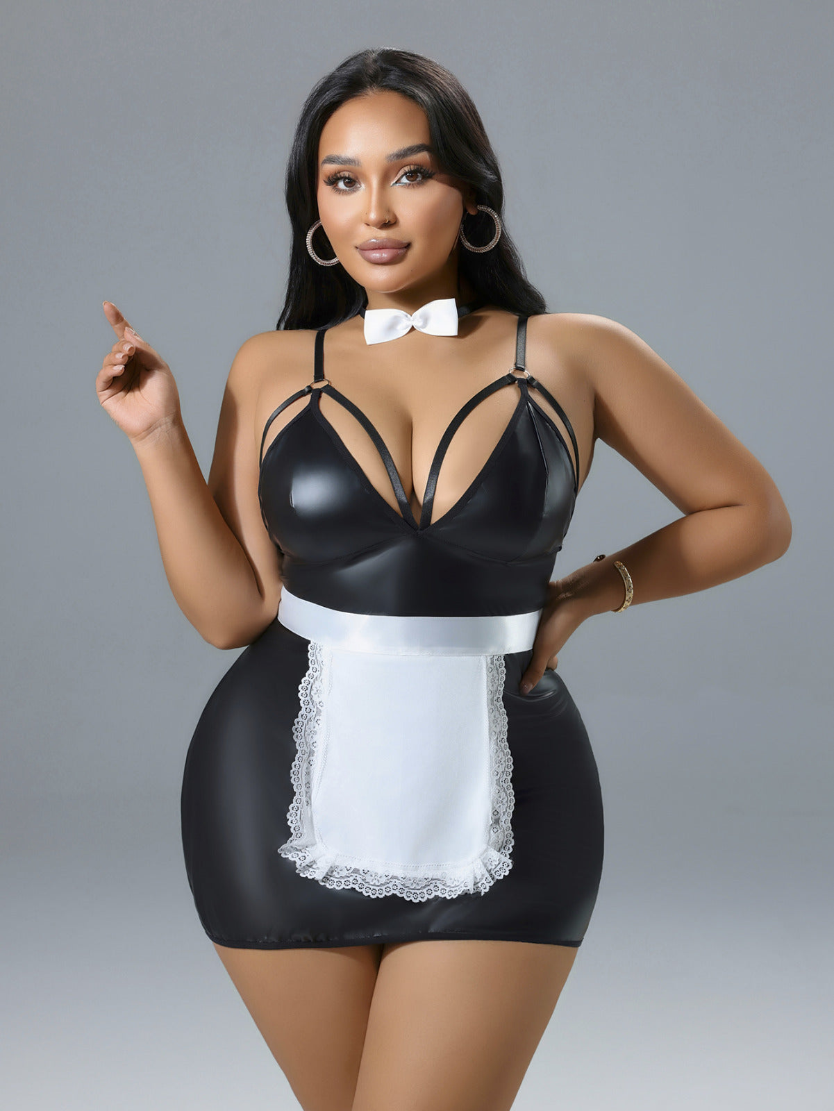 Pokojówka z Pazurem – Kuszący Komplet Bielizny Plus Size