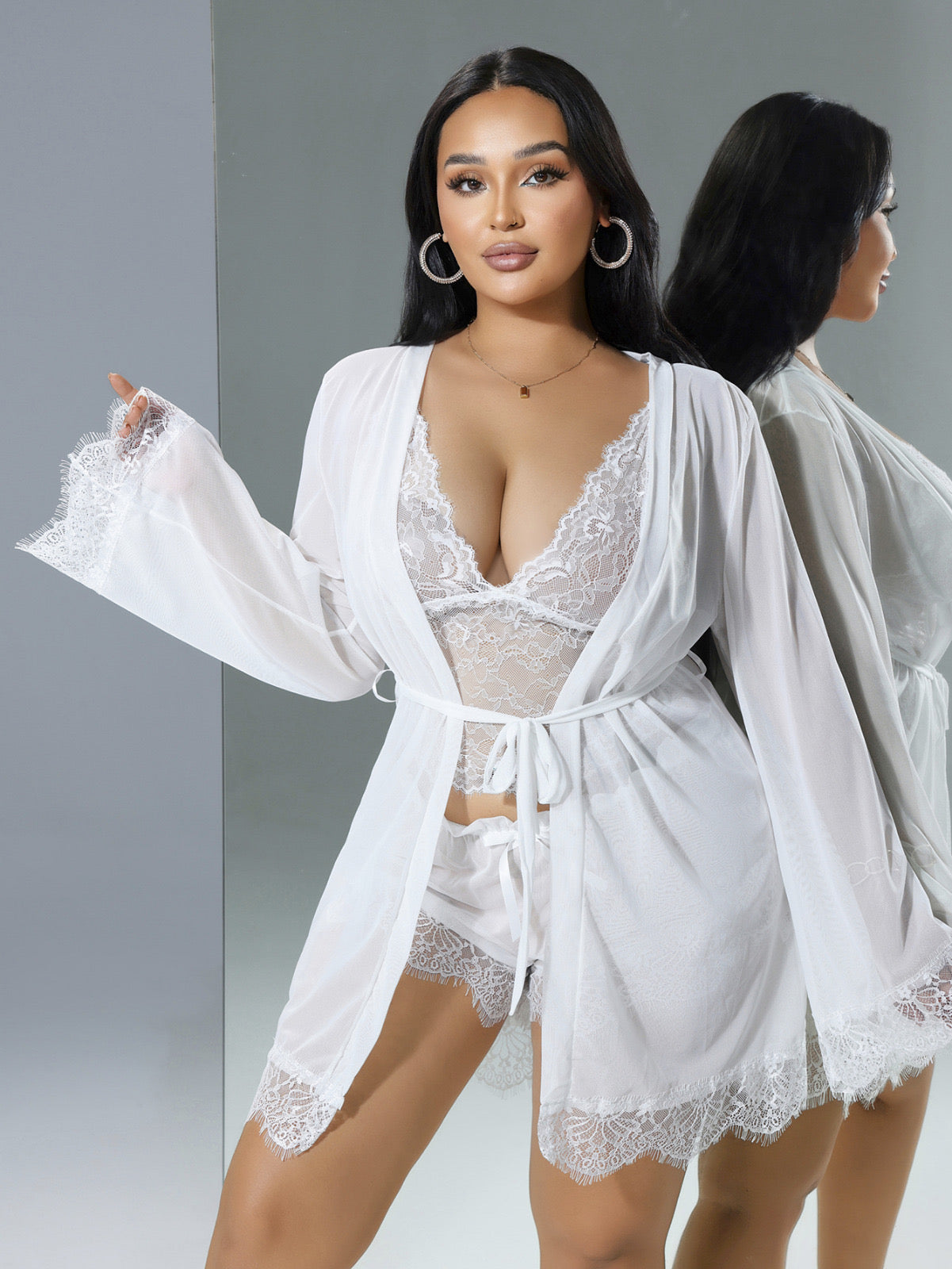 Luksusowy Komplet Bieliźniany Nocny z Koronką i Szlafrokiem Plus Size w Kolorze Czarnym i Białym z Fiszbinami