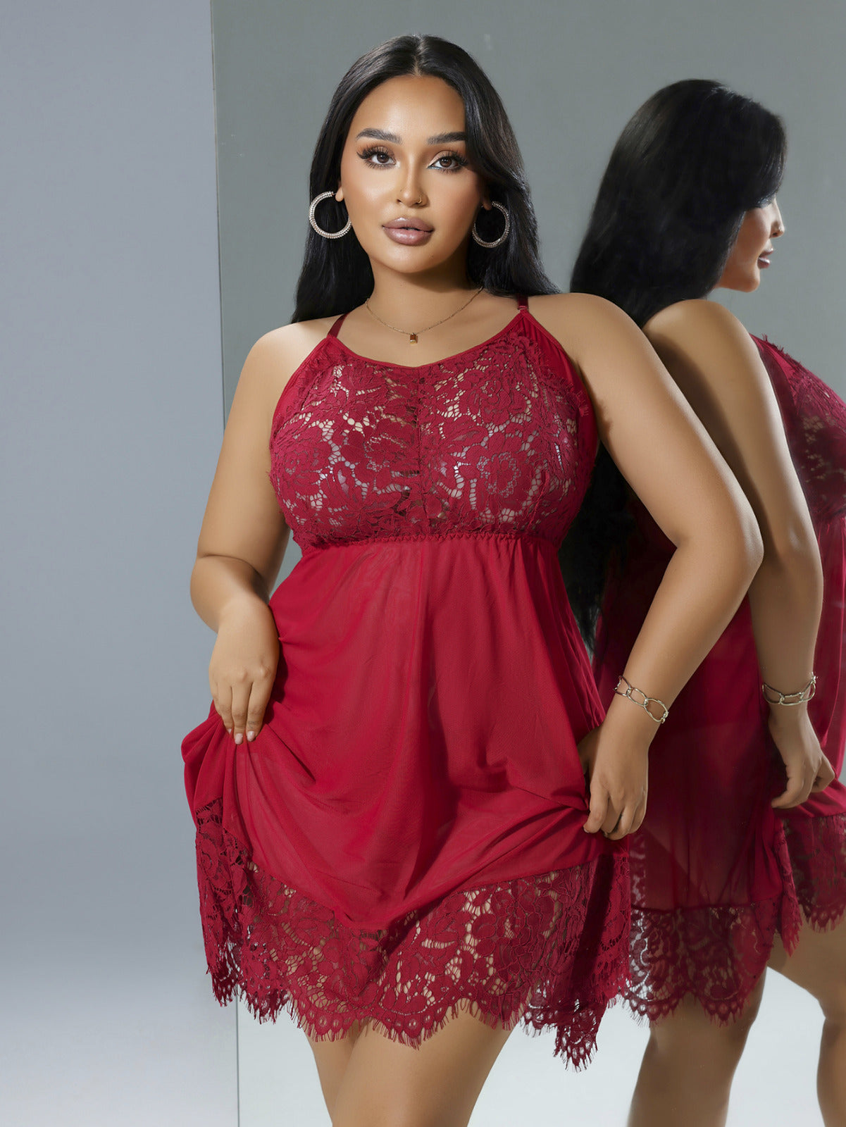 Bordowa i Czarna Koronkowa Koszula Nocna Plus Size – Zmysłowa Elegancja i Komfort