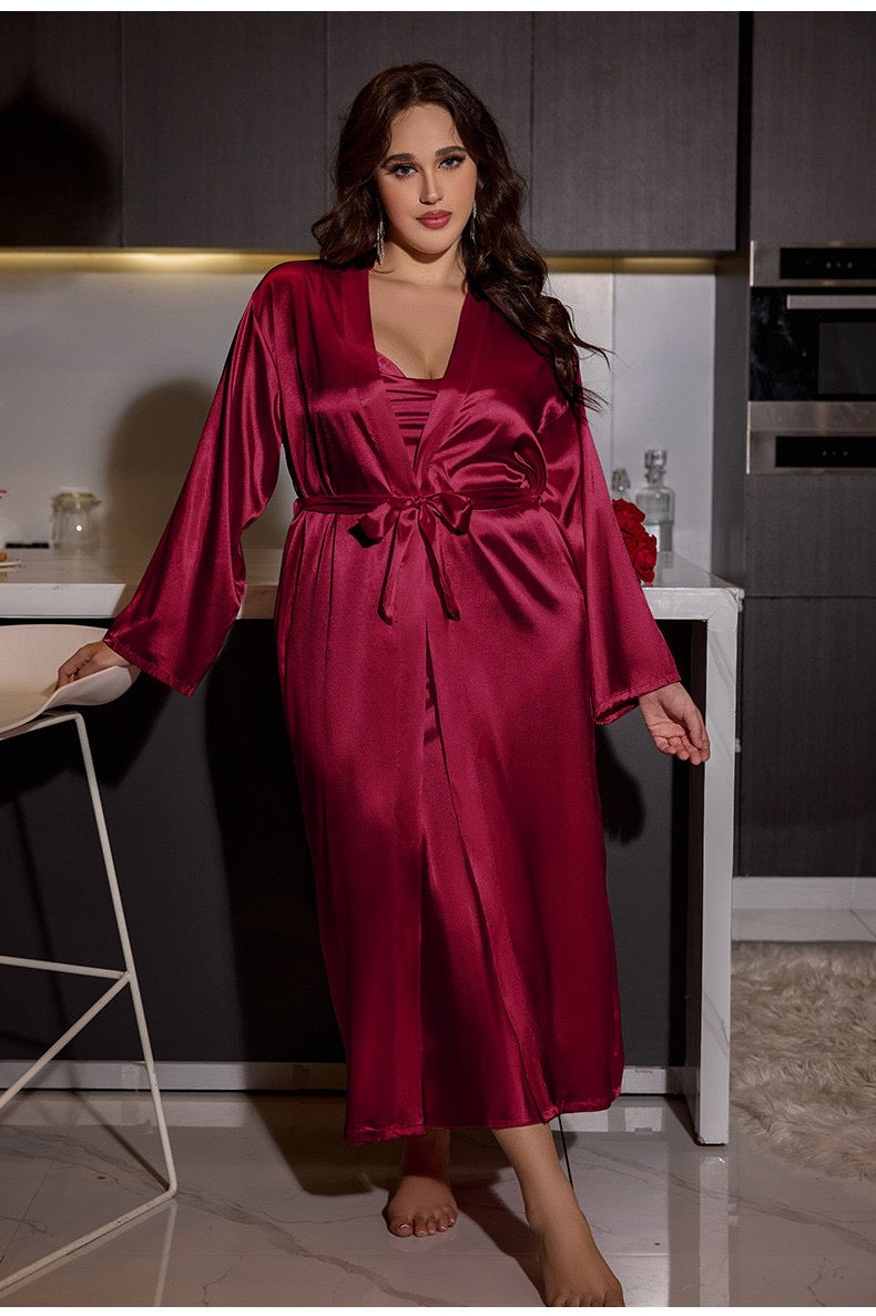 Szlafrok Satynowy z Koszulą Nocną Plus Size w Odcieniu Wina – Elegancja i Komfort