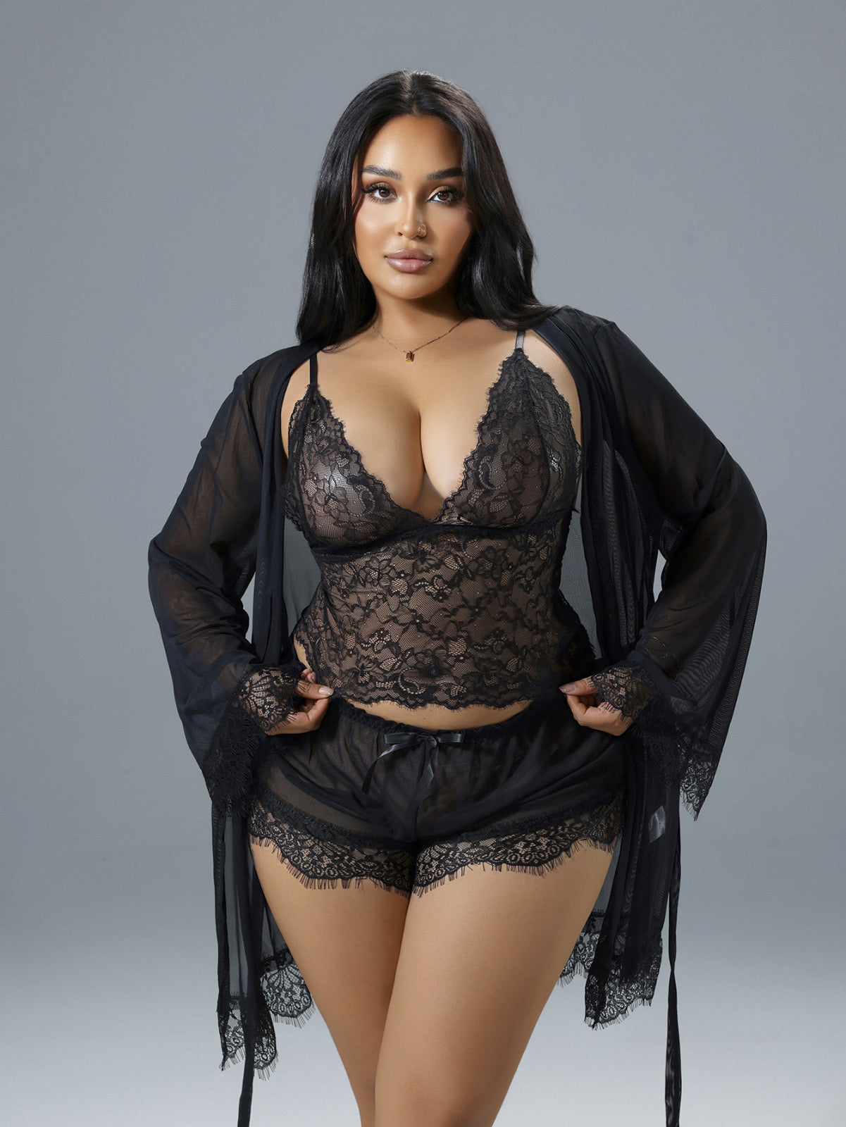 Luksusowy Komplet Bieliźniany Nocny z Koronką i Szlafrokiem Plus Size w Kolorze Czarnym i Białym z Fiszbinami